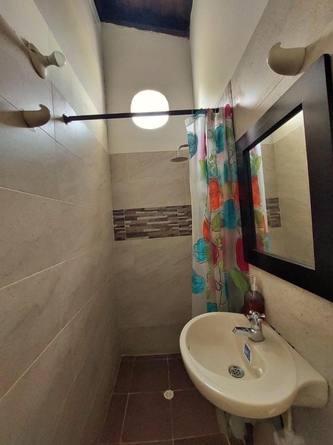 Tatami Hostel ブカラマンガ エクステリア 写真