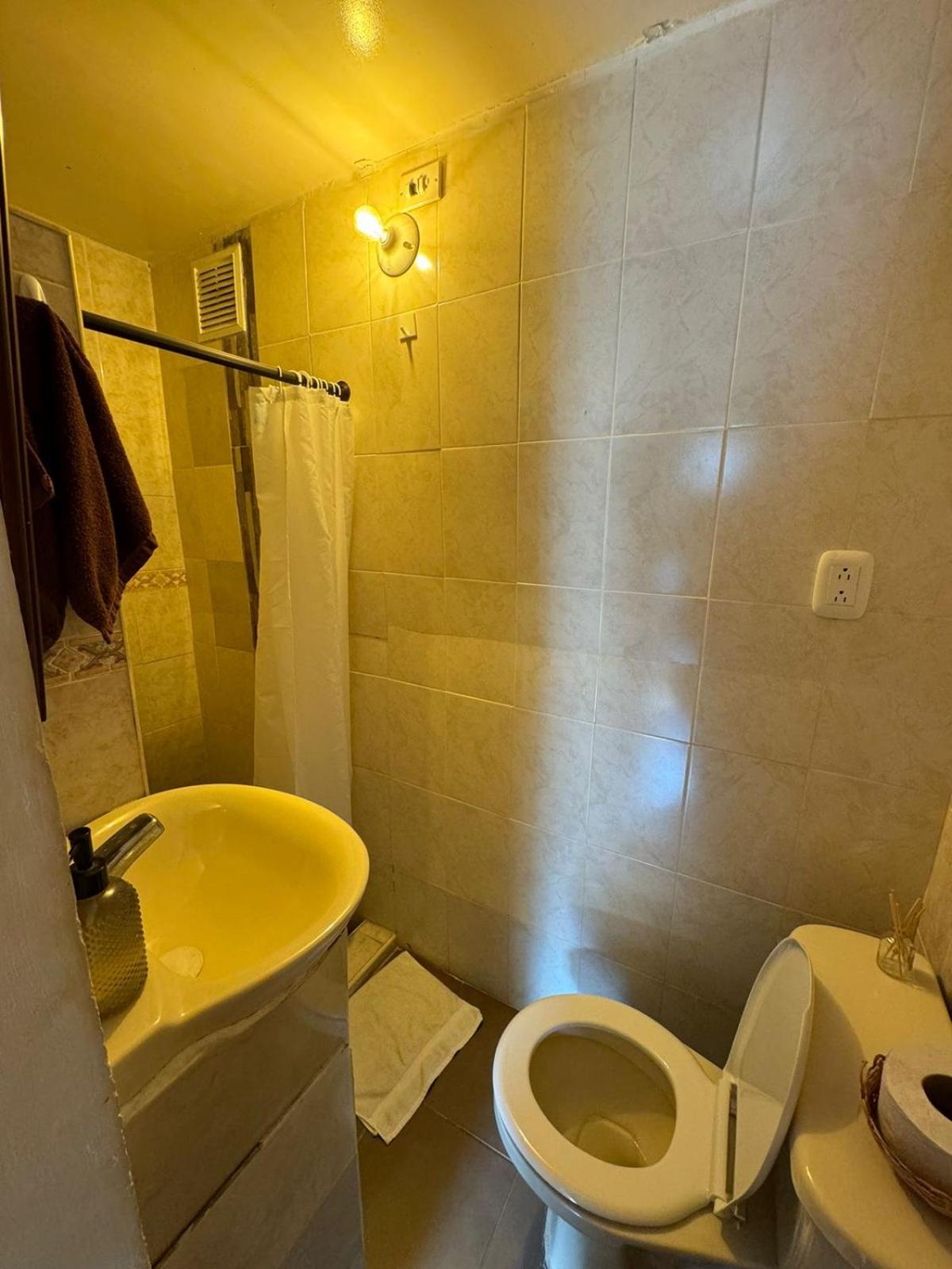 Tatami Hostel ブカラマンガ エクステリア 写真